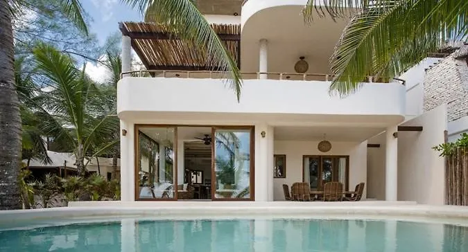 Beachfront * Tulum