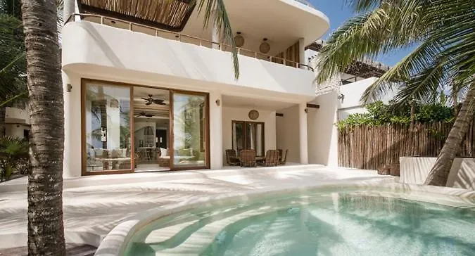 Beachfront Holiday home Tulum
