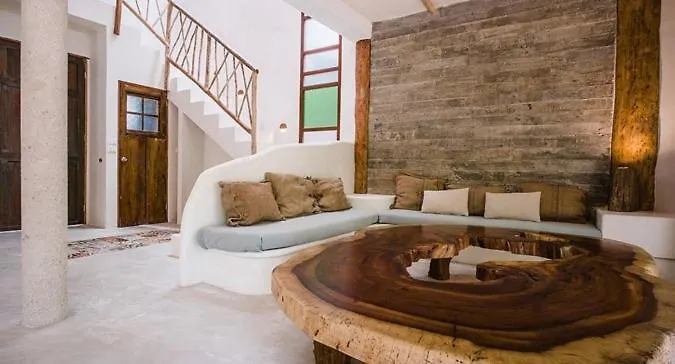 Beachfront Holiday home *