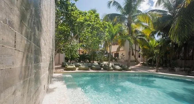 Beachfront Holiday home *